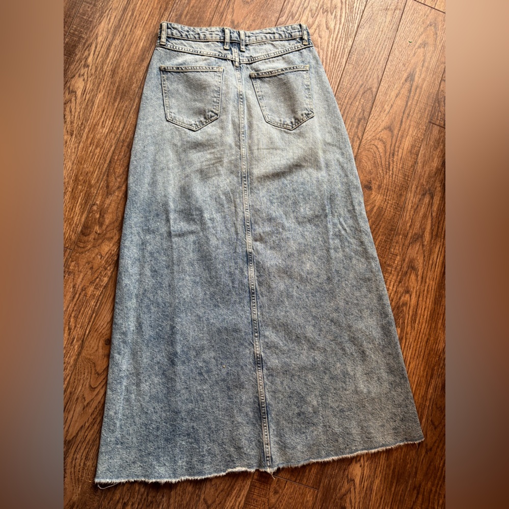 $118 EUC We the free “come as you are denim maxi skirt” size 2 - Picture 5 of 5